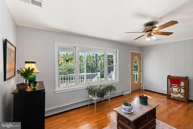 7127 WILSON RD, Marshall, VA 20115