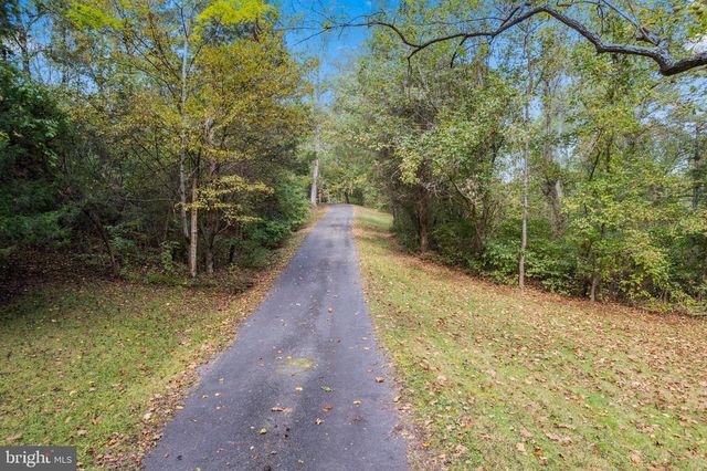 7127 WILSON RD, Marshall, VA 20115