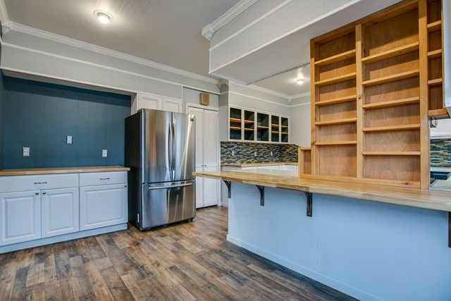 501 N Broadway Street, Ballinger, TX 76821