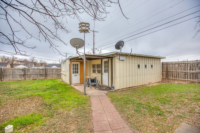 501 N Broadway Street, Ballinger, TX 76821