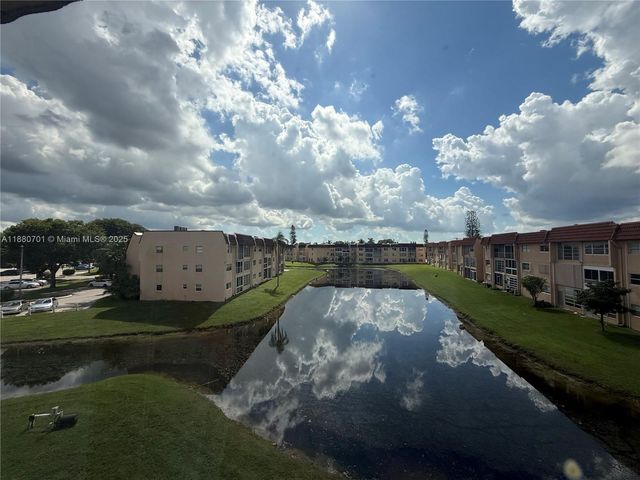 9001 Sunrise Lakes Blvd 308, Sunrise, FL 33322