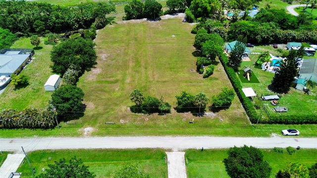 16546 74th Avenue N, West Palm Beach, FL 33418