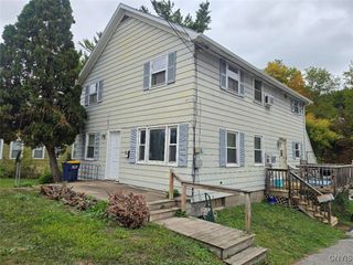 11 Seneca Ave 2nd Floor, Vernon, NY 13421