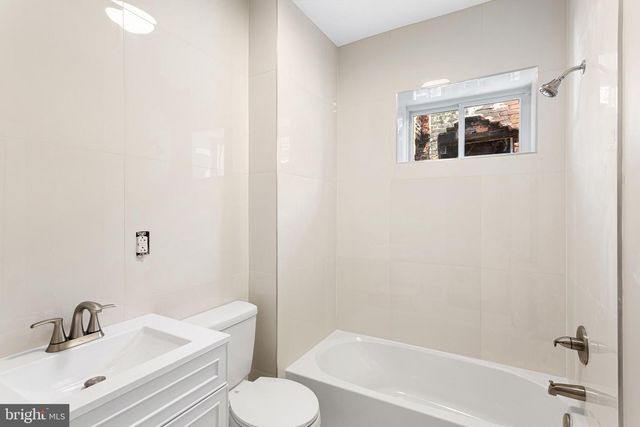 6340 SAYBROOK AVE, Philadelphia, PA 19142