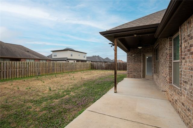 2205 SW Worthington Avenue, Bentonville, AR 72713