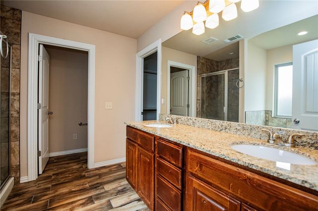 2205 SW Worthington Avenue, Bentonville, AR 72713