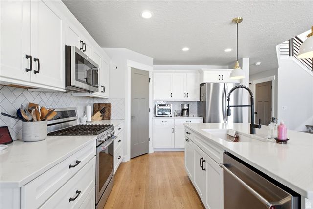 1514 W MAJESTIC DR, Saratoga Springs, UT 84045