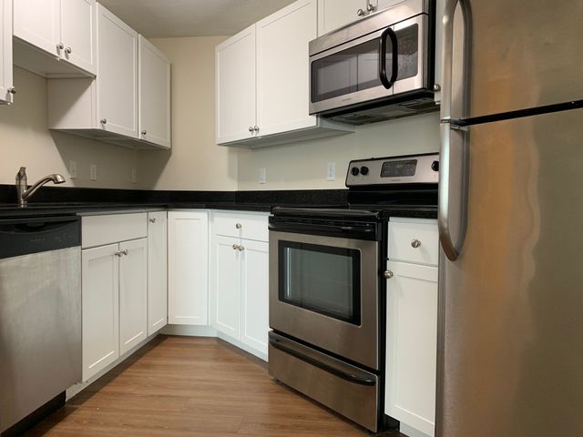 411 Main 306, Stoneham, MA 02180