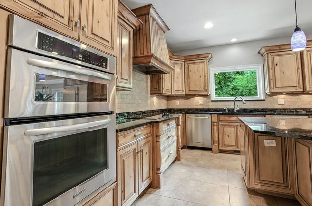 6005 DORNAGH CT, Columbia, MO 65203