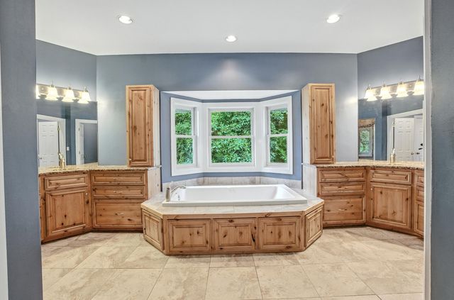 6005 DORNAGH CT, Columbia, MO 65203