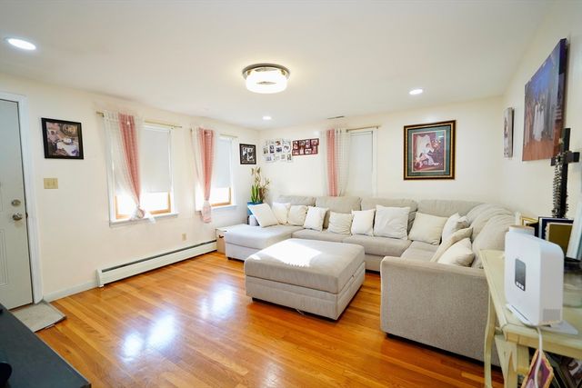 3 College Ln, Methuen, MA 01844