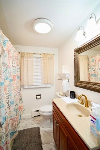 3 College Ln, Methuen, MA 01844