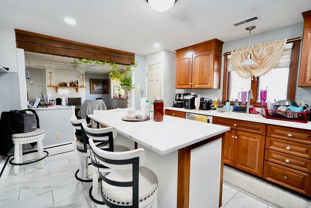 3 College Ln, Methuen, MA 01844