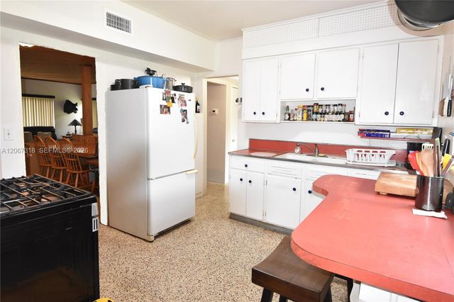 7050 SW 82nd Court, Miami, FL 33143