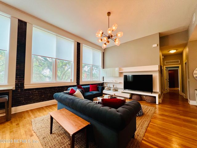 2525 COLLEGE Street 1203, Jacksonville, FL 32204