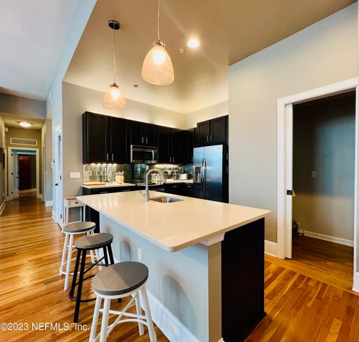 2525 COLLEGE Street 1203, Jacksonville, FL 32204