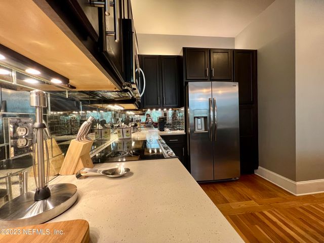 2525 COLLEGE Street 1203, Jacksonville, FL 32204