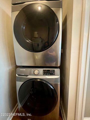 2525 COLLEGE Street 1203, Jacksonville, FL 32204