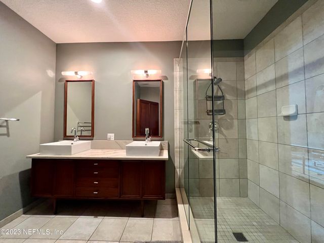 2525 COLLEGE Street 1203, Jacksonville, FL 32204