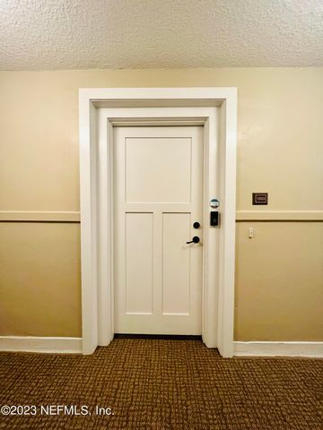 2525 COLLEGE Street 1203, Jacksonville, FL 32204