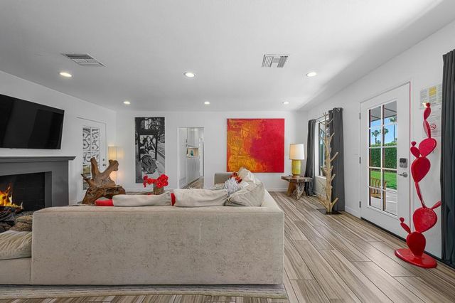 1620 E El Alameda, Palm Springs, CA 92262