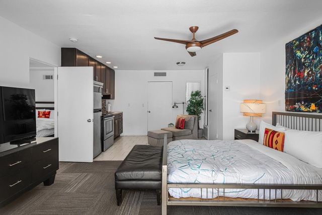 1620 E El Alameda, Palm Springs, CA 92262