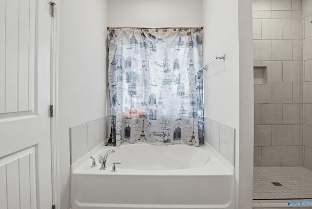 29540 Canoe Circle NW, Harvest, AL 35749