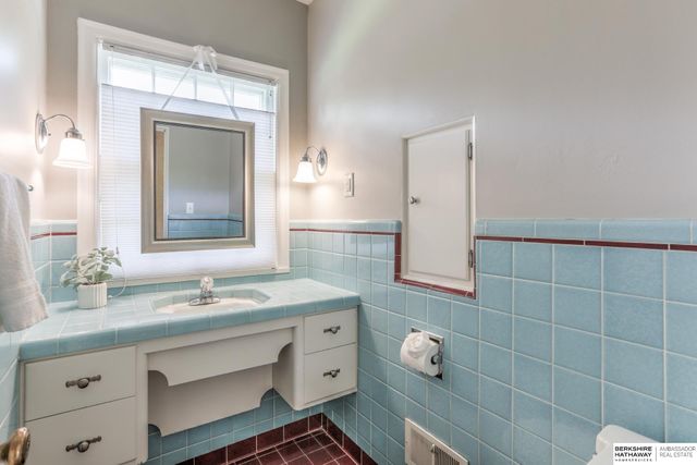 620 N 65 Street, Omaha, NE 68132