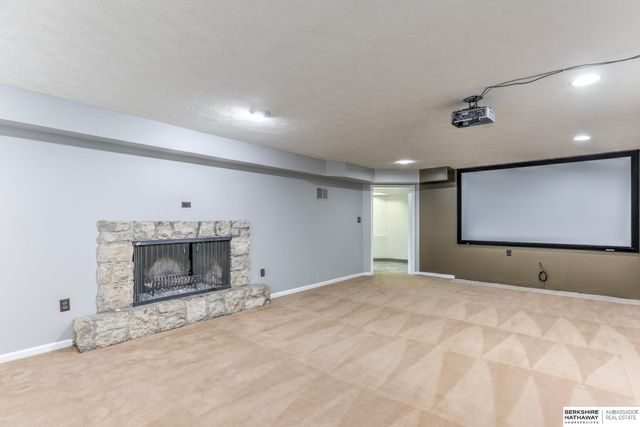 620 N 65 Street, Omaha, NE 68132