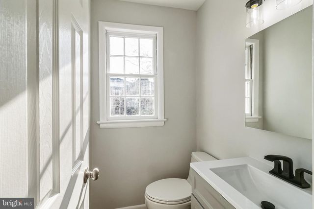 3829 ELBERT AVE, Alexandria, VA 22305