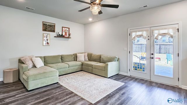 206 Rye Circle, Huntsville, AL 35811