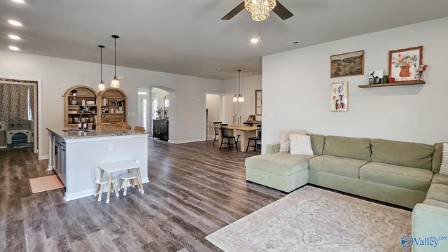 206 Rye Circle, Huntsville, AL 35811