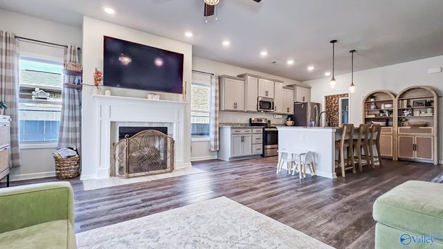 206 Rye Circle, Huntsville, AL 35811