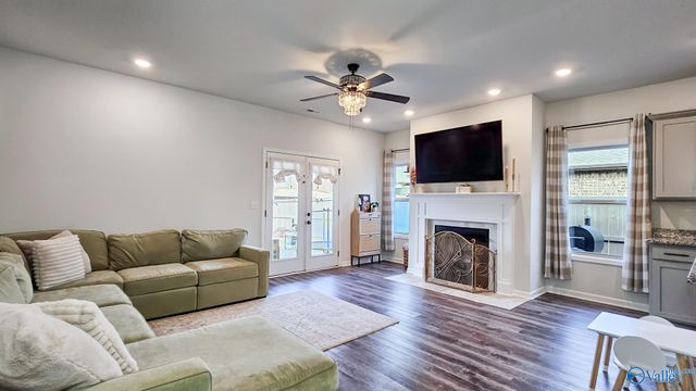 206 Rye Circle, Huntsville, AL 35811