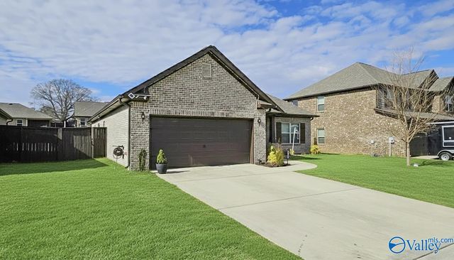 206 Rye Circle, Huntsville, AL 35811