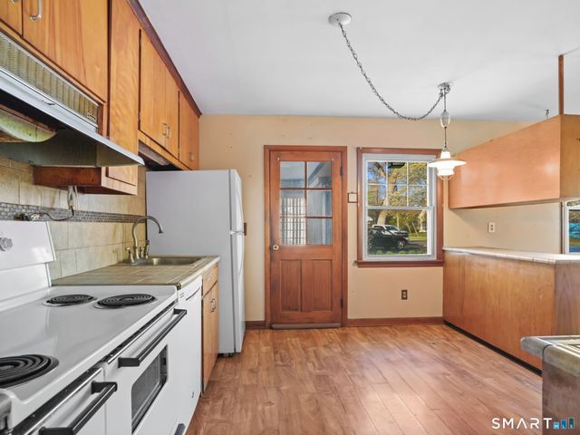 171 Old Point Road, Milford, CT 06460