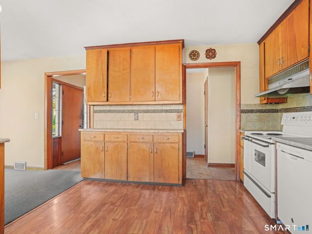 171 Old Point Road, Milford, CT 06460