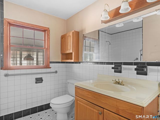 171 Old Point Road, Milford, CT 06460