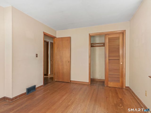 171 Old Point Road, Milford, CT 06460