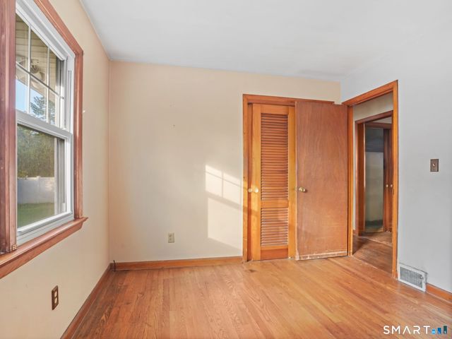 171 Old Point Road, Milford, CT 06460