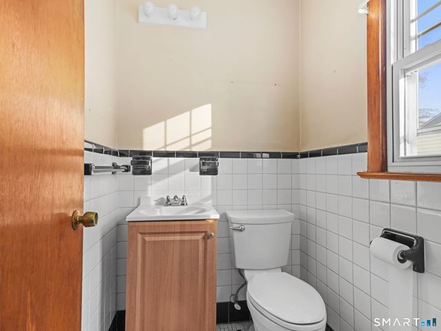 171 Old Point Road, Milford, CT 06460