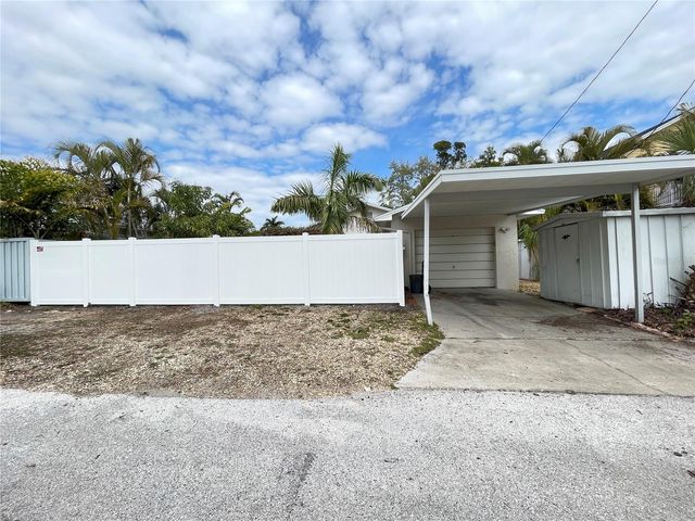 126 18TH AVENUE NE, St Petersburg, FL 33704