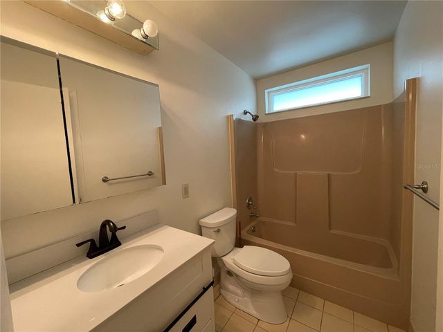 126 18TH AVENUE NE, St Petersburg, FL 33704