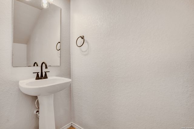 312 Passerina, Selma, TX 78154