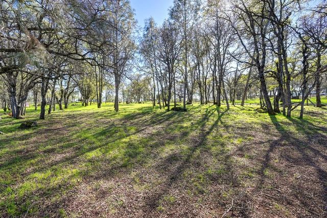 5508 High Sierra Rd, Pilot Hill, CA 95664