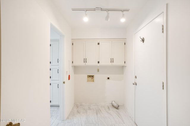 8456 N Via Tioga, Tucson, AZ 85704