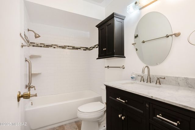 8456 N Via Tioga, Tucson, AZ 85704