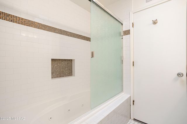 8456 N Via Tioga, Tucson, AZ 85704