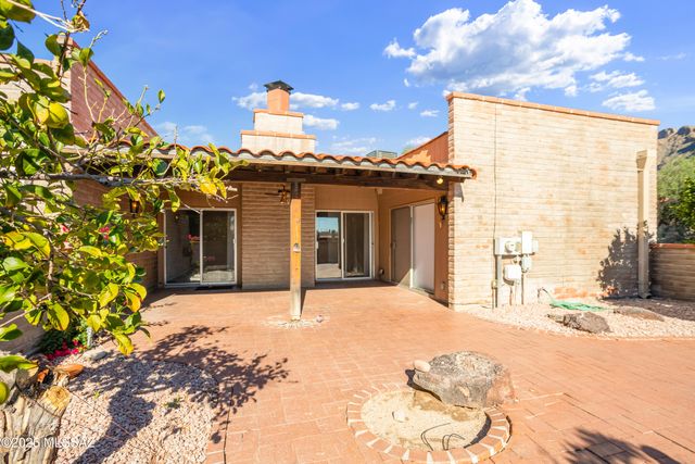 8456 N Via Tioga, Tucson, AZ 85704