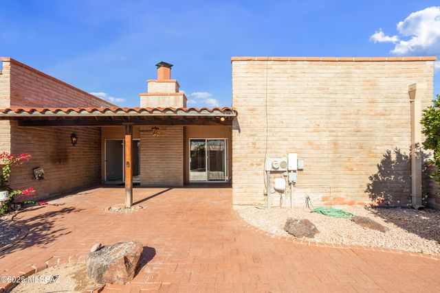 8456 N Via Tioga, Tucson, AZ 85704